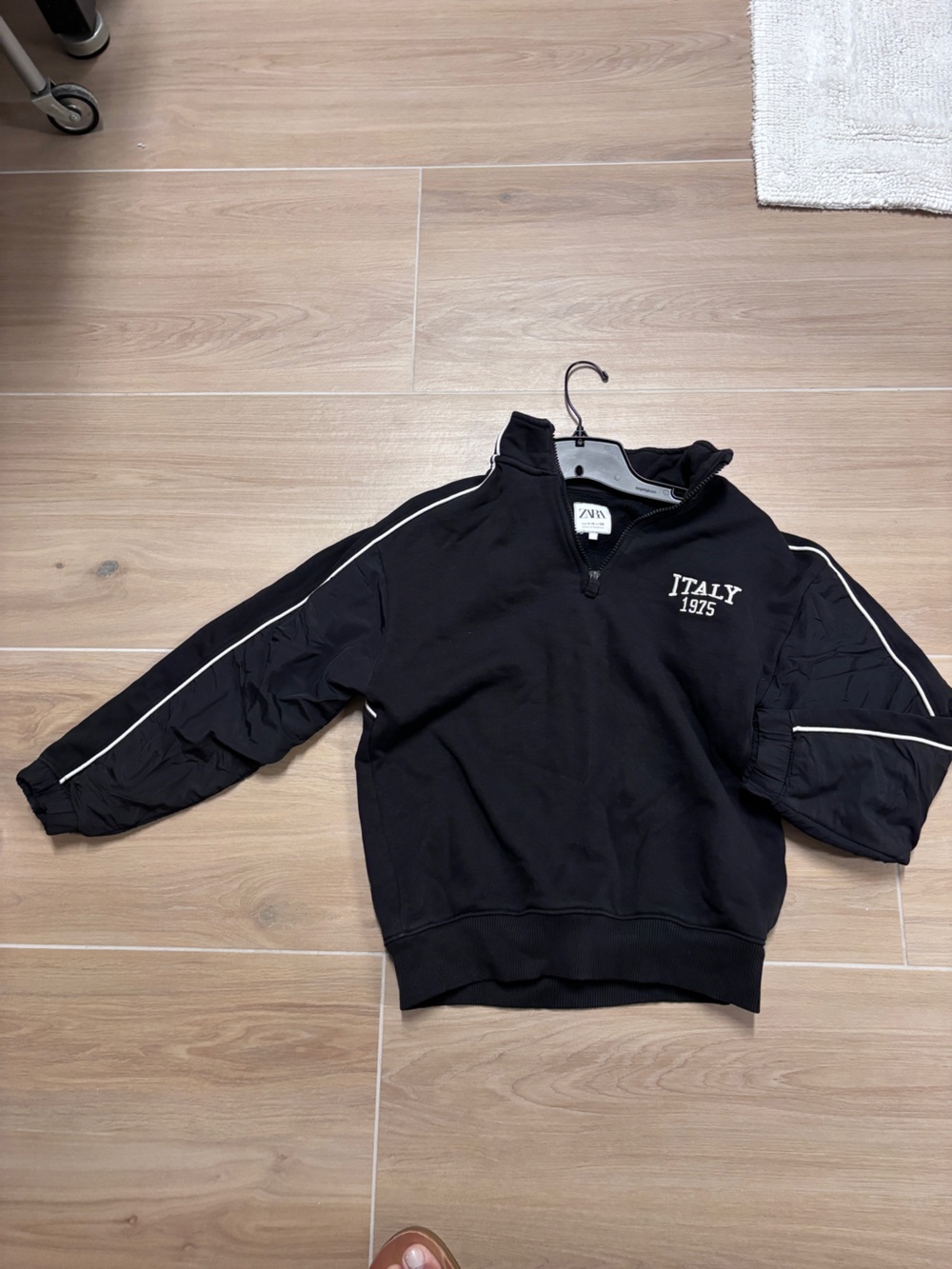 Zara Black Crewneck Pullover with White Piping